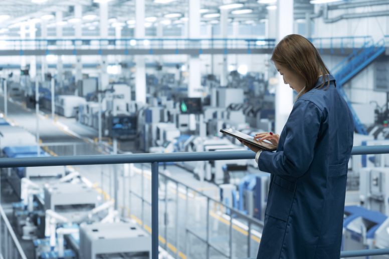 42Q-_-Blog-_-How-COOs-Can-Lead-Operational-Efficiency-with-Multi-Site-MES